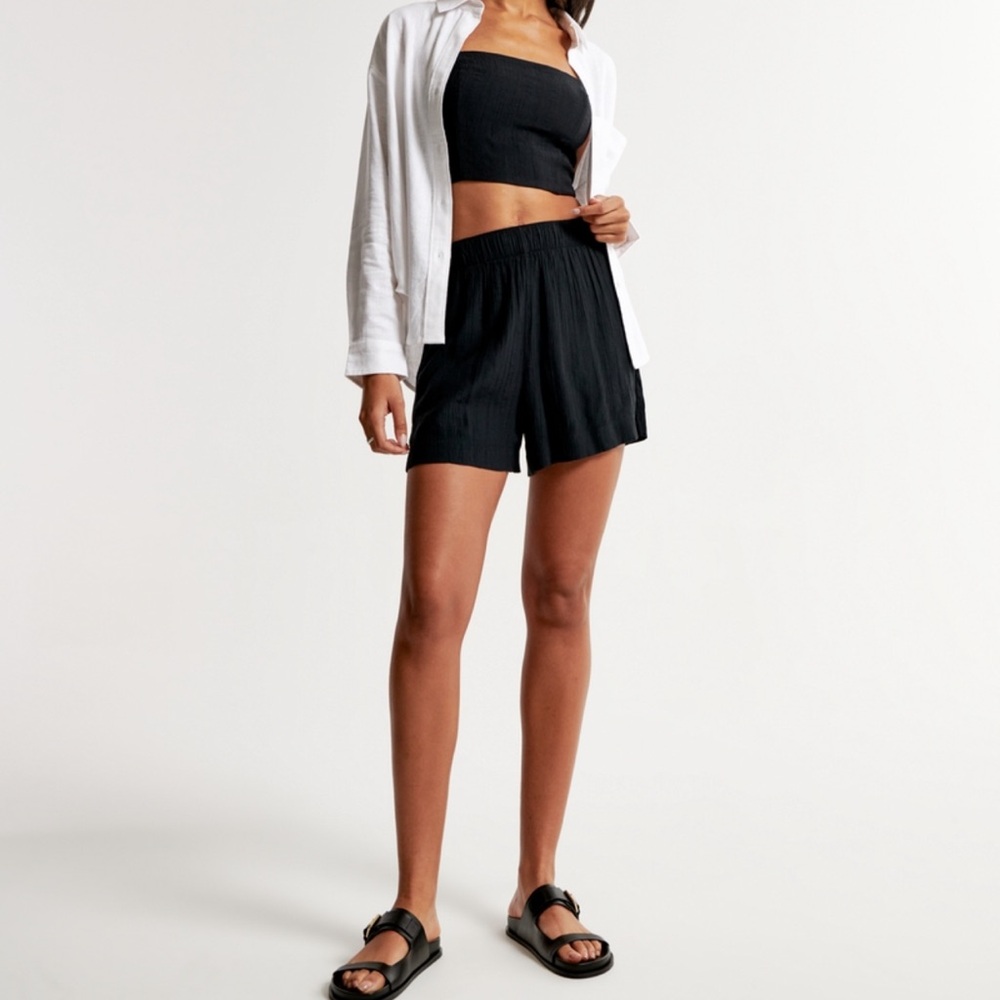 Abercrombie Crinkle Textured Pull-On Short - Black, Medium